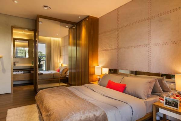 5 Ideias para Quarto de Casal Planejado 11 A luz amarela e indireta do abajur é muito romântica.