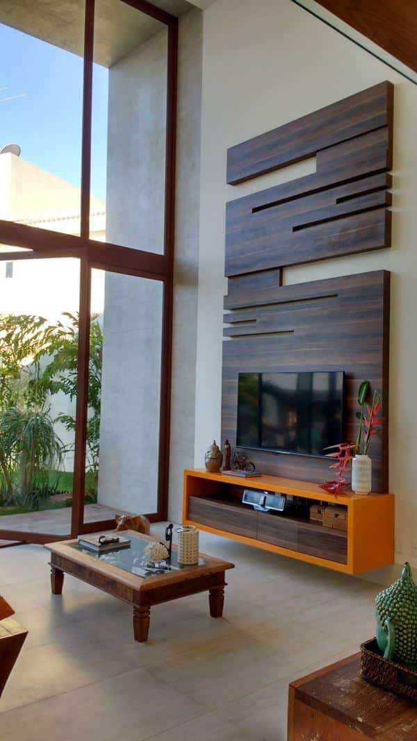 14 Inspirações Impressionantes para Sala com Pé Direito Duplo 12 Portas e janelas maiores para mais luz natural.
