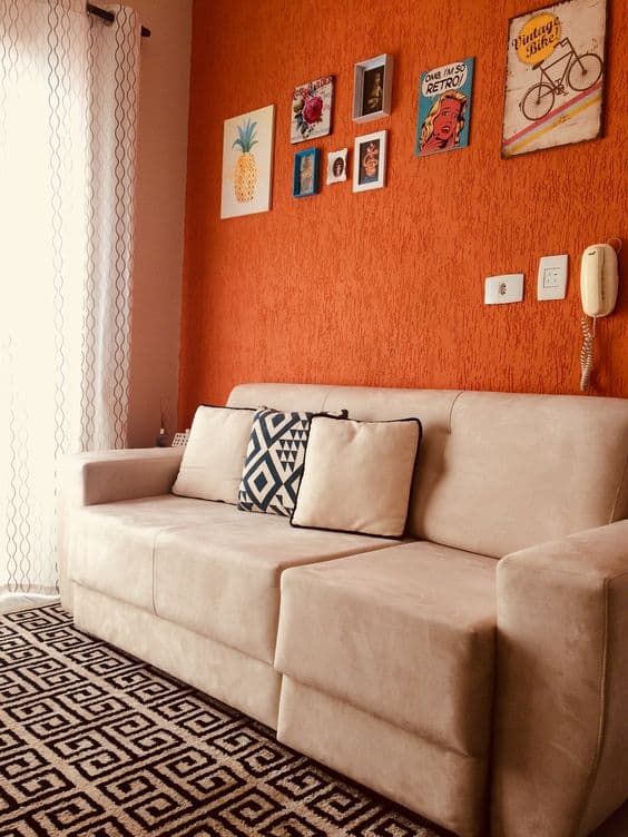 10 Inspirações de Salas com Grafiato que Você Vai Adorar 2 Nesta imagem, vemos uma sala acolhedora com paredes em grafiato, destacando-se independentemente da cor escolhida.