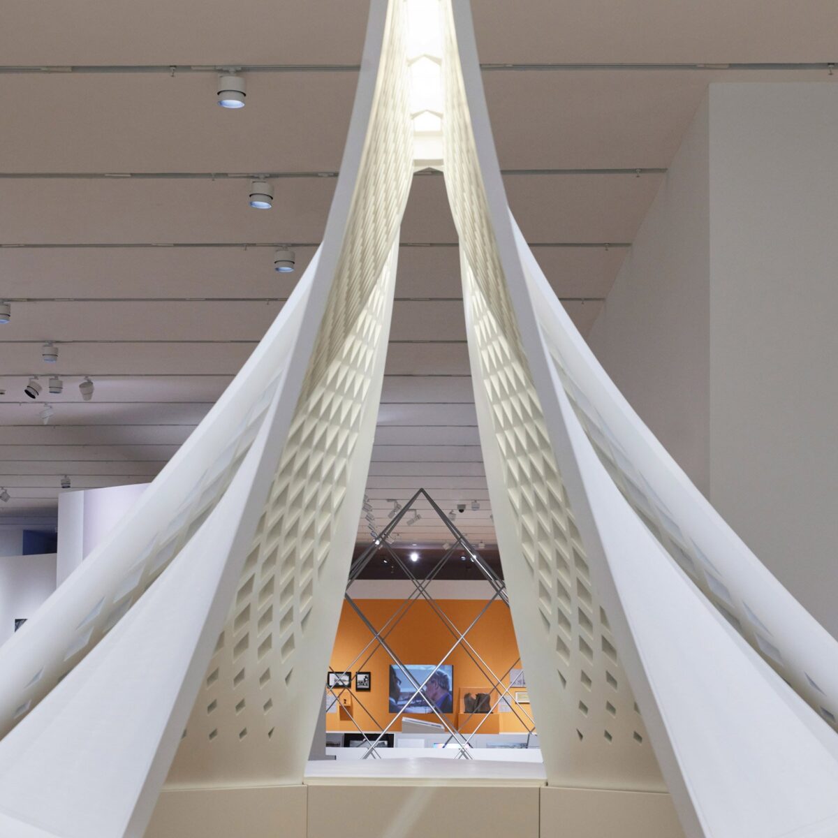 Retrospectiva de IM Pei revela a conexão entre arquitetura e vida. 1 Retrospectiva de IM Pei revela a conexão entre arquitetura e vida.