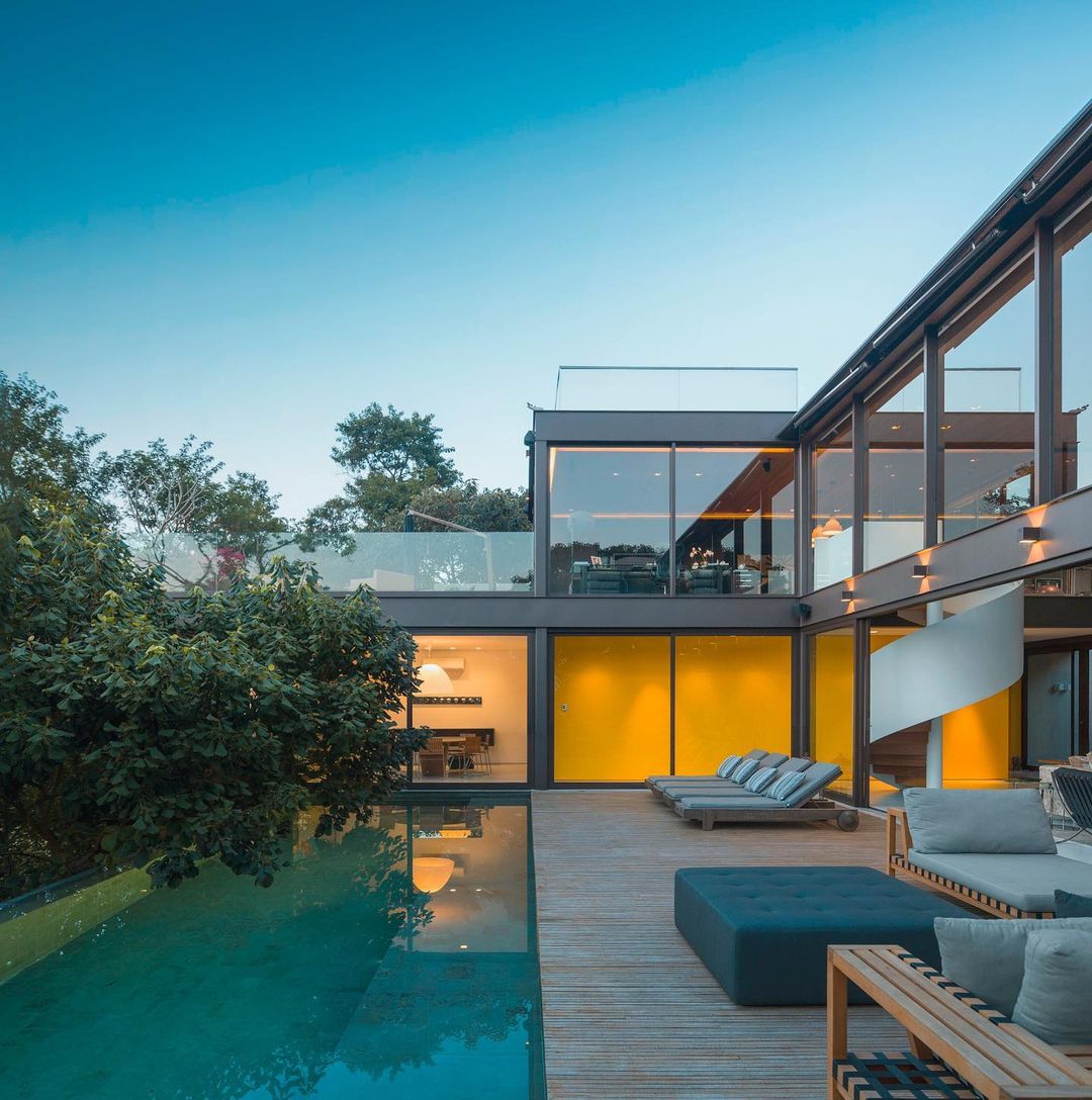 Dicas essenciais para planejar casas com piscina 6 foto de casas com piscina
