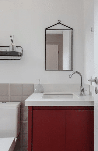3 Modelos de Pia para Banheiro Pequeno para se Inspirar 17 Cuba de embutir contribui para um banheiro mais amplo e agradável visualmente – Projeto: Renata Costa | Foto: Gisele Rampazzo