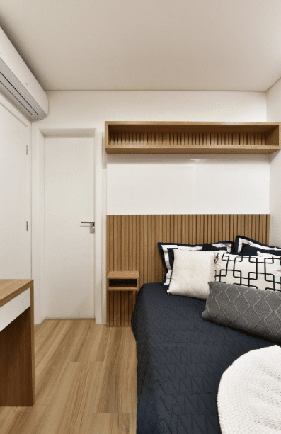 7 Ideias para Decorar Quarto de Solteiro Pequeno 1 Pequenos detalhes fazem a diferença no décor do quarto de solteiro pequeno – Projeto: Rodrigo Baleeiro – Dbale Arquitetura | Foto: Sidney Doll