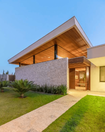 7 Ideias de Muros de Casas para se Inspirar 5 Verificar as regulamentações locais é essencial antes de erguer muros de casas – Projeto: Studio Marlene Ricci | Foto: Fotógrafo R.R.Rufino