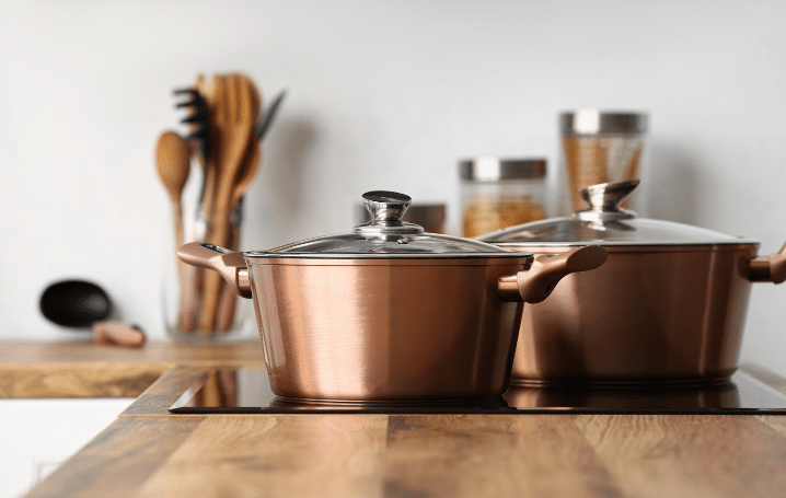 3 Melhores Panelas: Tipos e Dicas Valiosas para Escolher 8 Panela de cobre é durável, mas pouco prática no dia a dia – Foto: Shutterstock