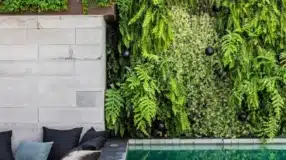 O porcelanato que imita o cimento queimado combina com todos os estilos de decoração.