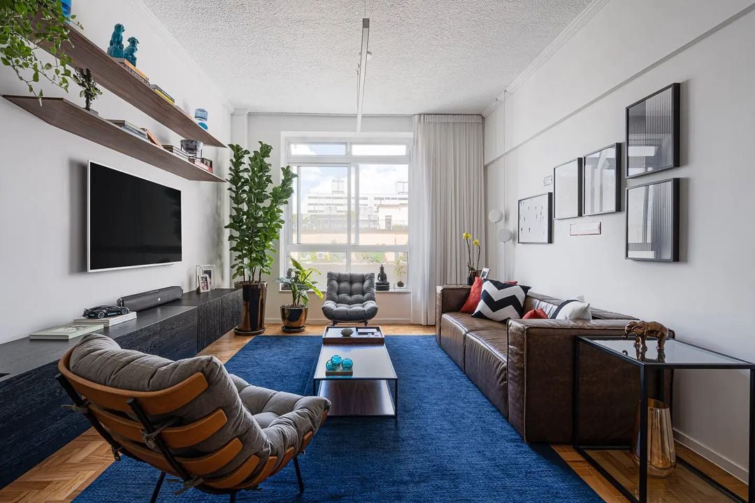 Azul-índigo: como usar essa cor nos ambientes e destacar a decoração 9 O AZUL-ÍNDIGO FICA LINDO NA COZINHA