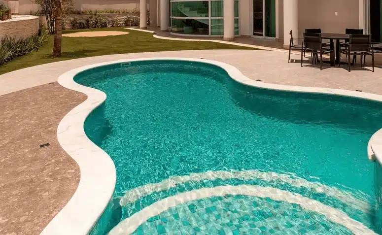 10 Ideias Inovadoras de Borda de Piscina para Seu Projeto 2 Borda de piscina é um item essencial na construção e planejamento, onde a piscina é um espaço de diversão.