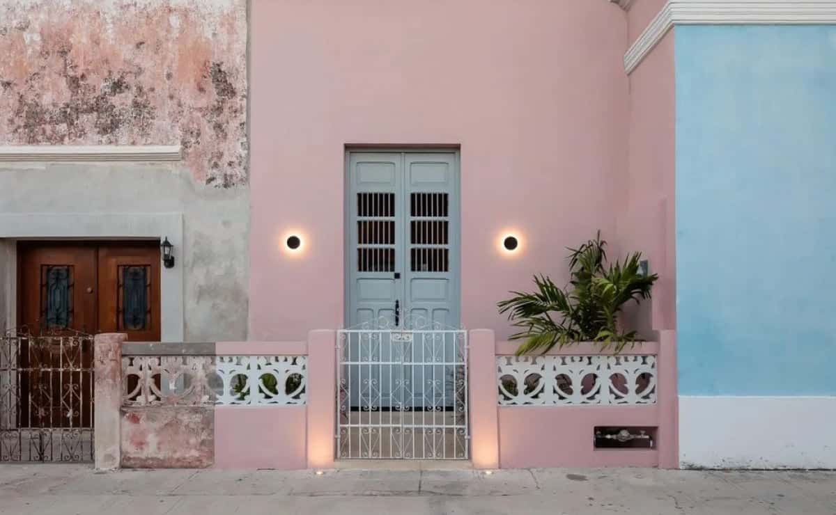 As aparências enganam: casa com visual simples tem interior surpreendente 2 Casa com fachada simples, mas com um interior incrível.