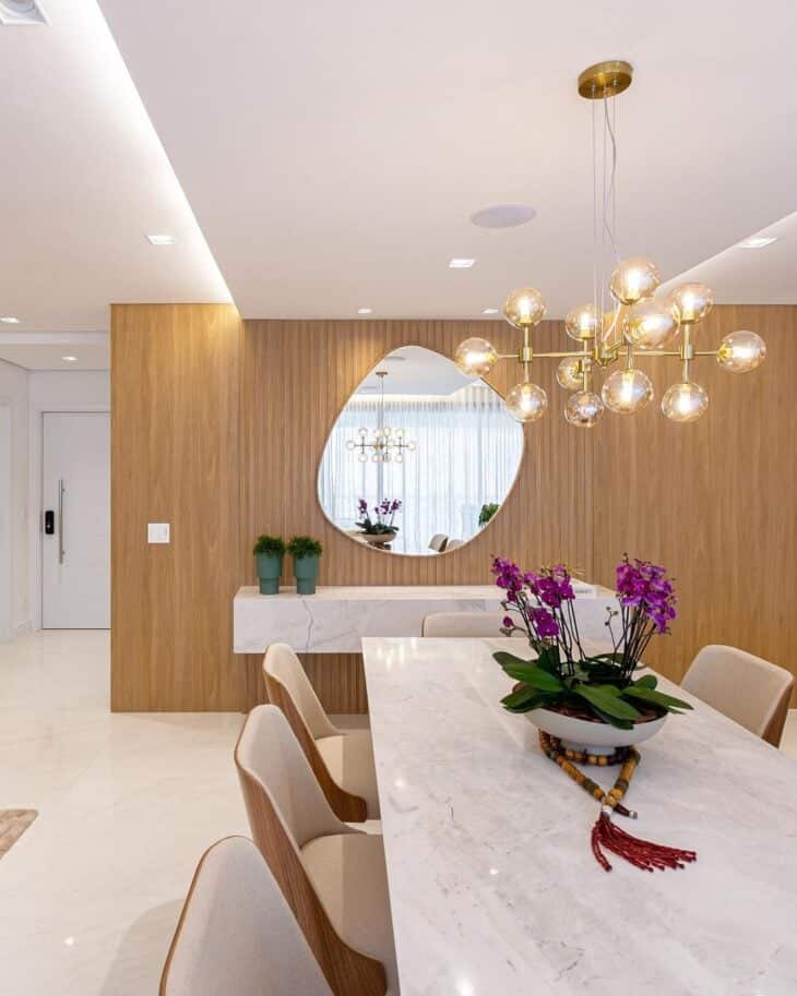 Sofisticação na Decoração: Como Usar o Colar de Mesa 10 Colar de mesa complementa um conjunto decorativo cheio de estilo