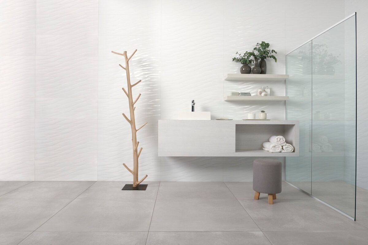 Minimalismo: conceito, estilo de vida e estética 9 Fachada minimalista, com cores neutras e linhas retas (Projeto: NEBR arquitetura)