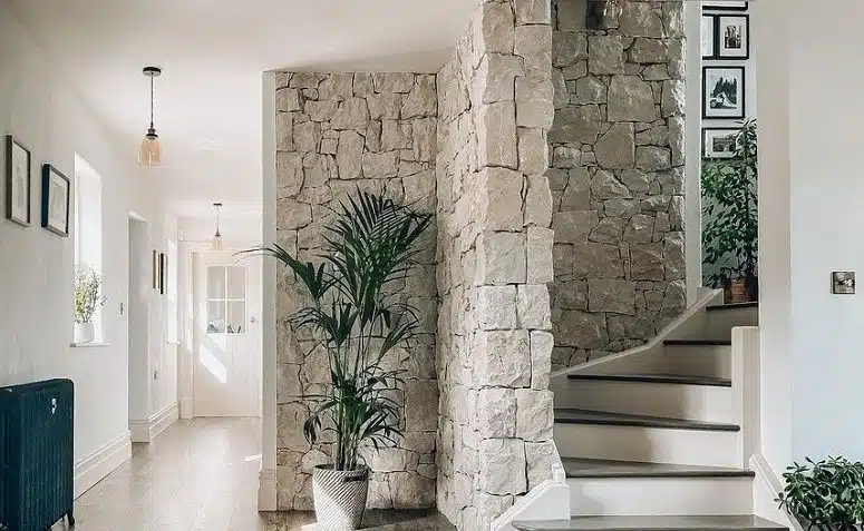 Foto de parede de pedra