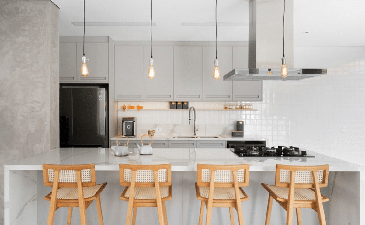 Decoração com Pendente para Bancada: Dicas e Ideias 2 Melhore a funcionalidade do ambiente com um pendente para bancada
