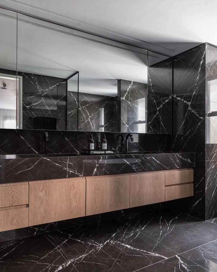 Porcelanato Marmorizado: Descubra seu Charme e Versatilidade 8 Porcelanato preto elegante