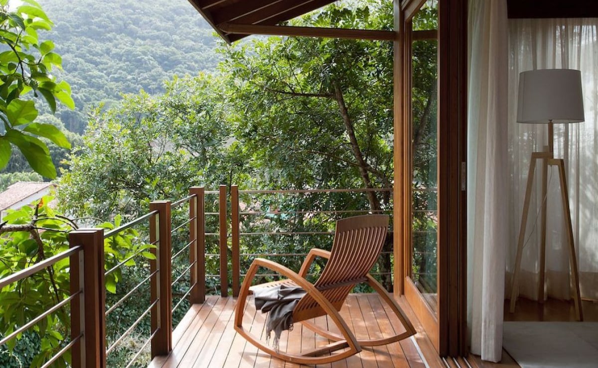 Sacada de Madeira: Ideias Aconchegantes para Decorar Seu Cantinho 2 Juliana Pippi