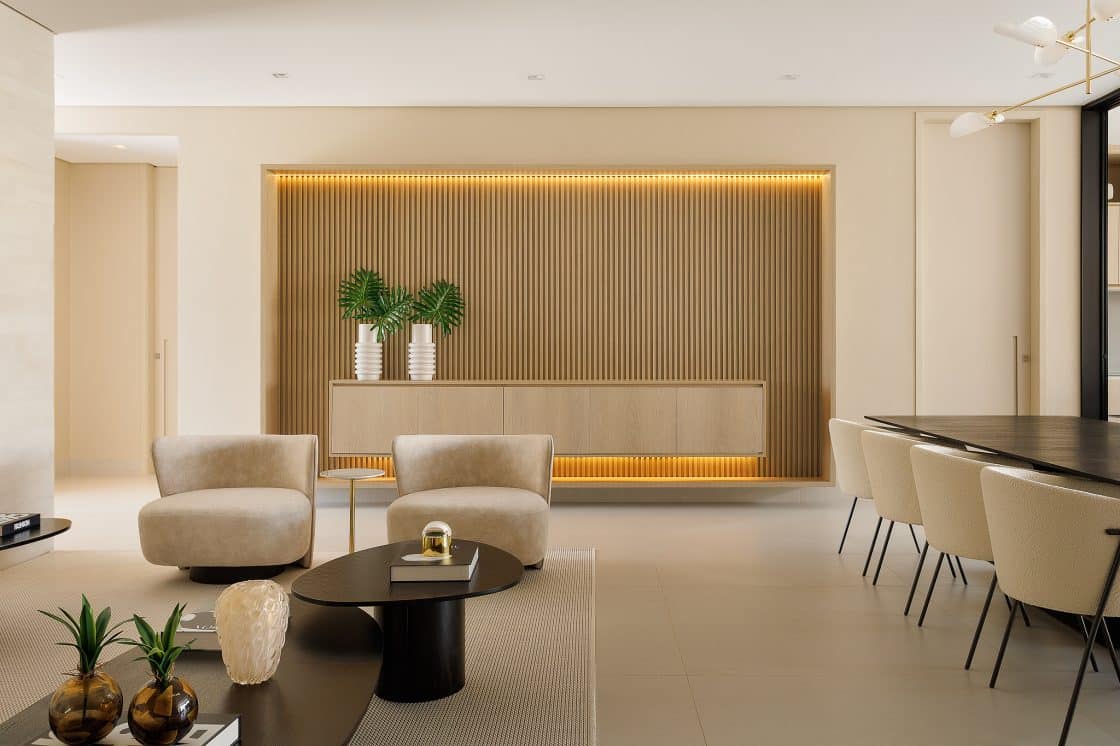 Dicas para usar a cor bege claro na decoração 8 O bege, com sua suavidade, cria um pano de fundo neutro que destaca o verde das plantas (Projeto: Bruno Brandini Arquitetos)