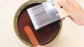 Projetos e combinações de cores para apostar na delicadeza do verde pastel 8 Exemplo de uso da cor verde pastel em um ambiente.