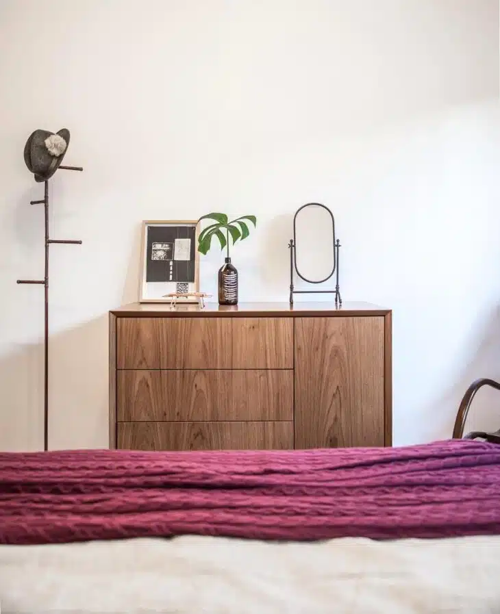 Cabideiro: 10 modelos para organizar e decorar sua casa 9 Quattrino Arquitetura
