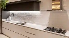 Adesivos de Parede para Cozinha: 10 Dicas e Inspirações. 9 Cozinha com cooktop