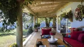 Foto de casa com varanda