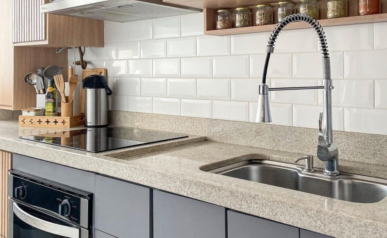 Image of white granite 002