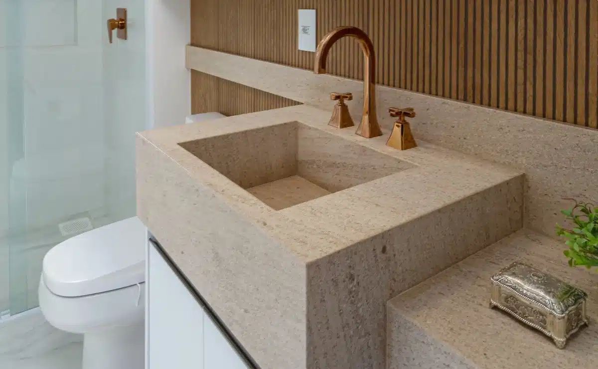 Limestone: a pedra natural que transforma seu lar 3 Conheça o limestone, uma pedra natural perfeita para usar em projetos.