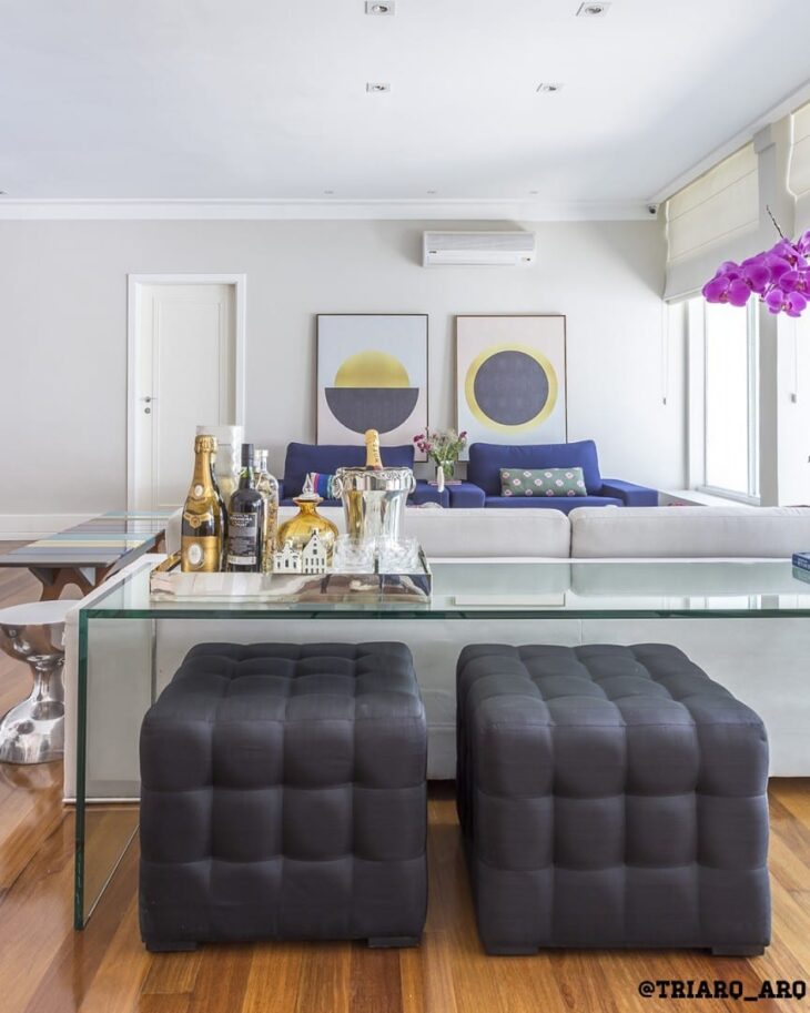 Aparador de Vidro: 10 Ideias para Adicionar Este Móvel na Sua Casa 9 Foto do aparador de vidro 3 - 3