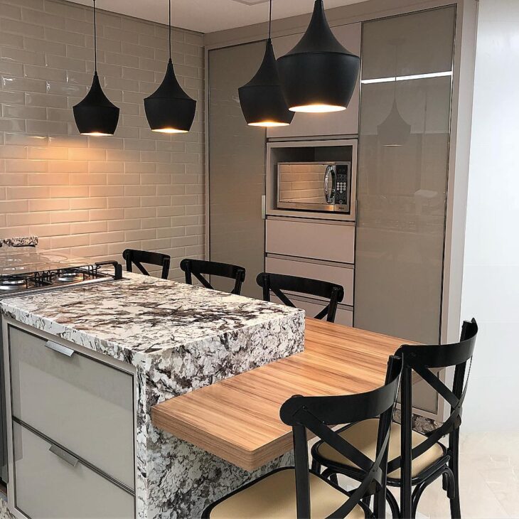 Bancada suspensa: 10 modelos que trazem sofisticação para sua casa 10 Foto: Reprodução / Cooperenge Arquitetura e Engenharia