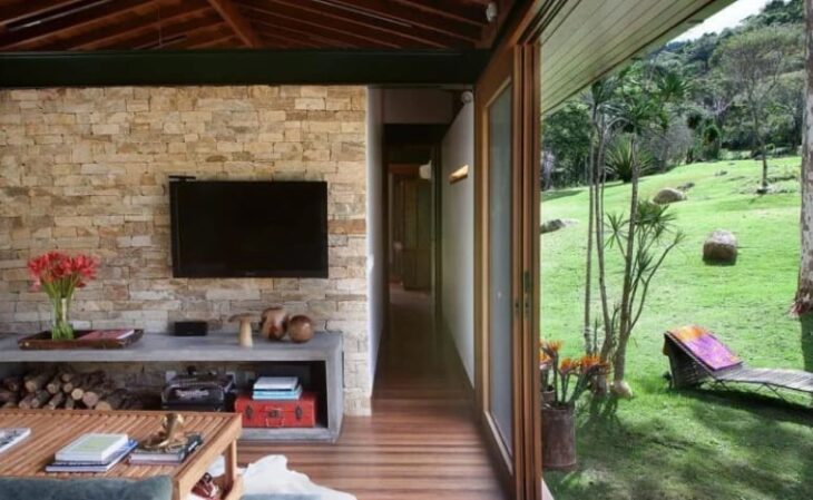 7 Dicas Práticas para Construir uma Casa Sustentável 2 Imagem que mostra a iluminação natural em um ambiente interno.