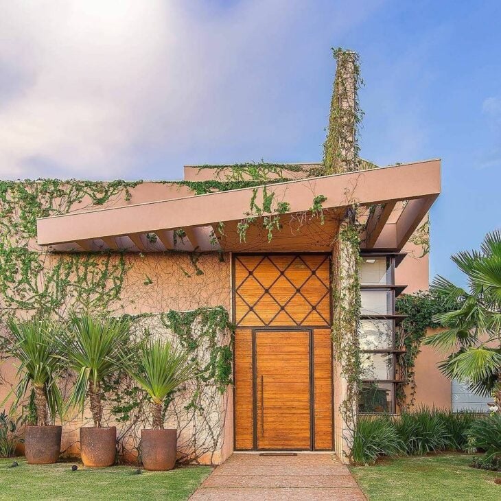 6 Modelos de Entradas de Casas para uma Fachada Maravilhosa 10 A entrada de uma casa requer atenção no projeto.