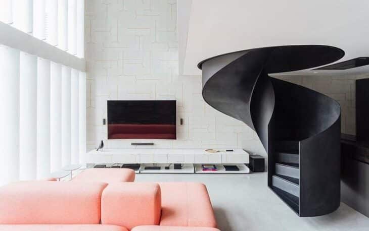 10 Modelos de Escadas Modernas para Inspirar sua Casa 9 Formato escultural surpreendente da escada.