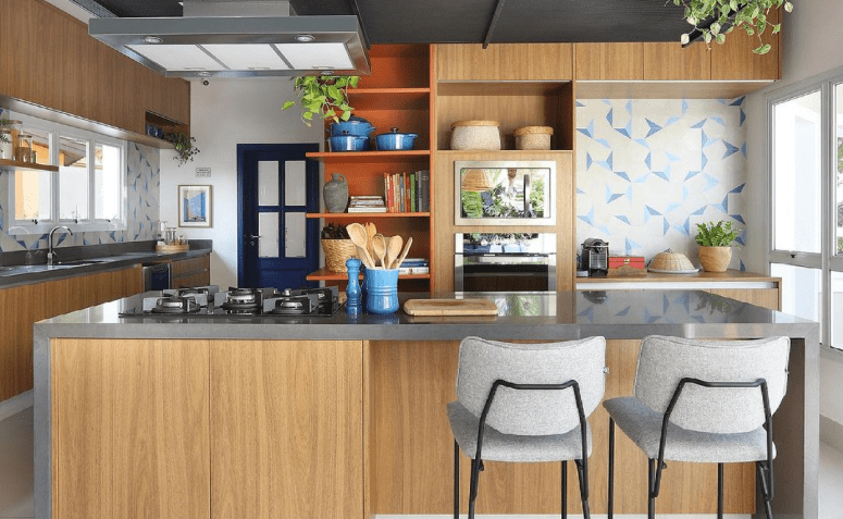 Cozinha planejada com ilha