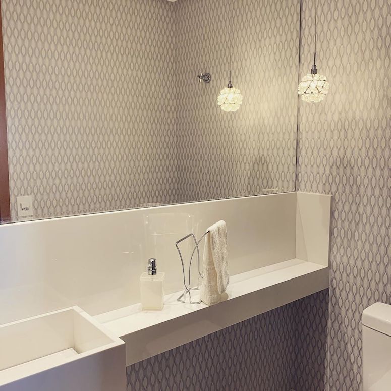 Lustre para banheiro: 10 imagens para inspirar a sua decoração 1 Lustre para banheiro 5