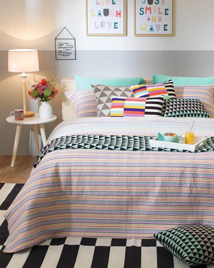 10 Formas Criativas de Usar Mesas Laterais na Decoração 5 Mesa lateral em ambiente de quarto