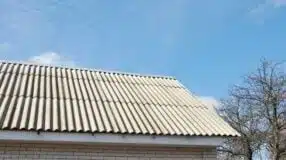 Fácil de instalar, econômico, resistente e ecológico, o concregrama é ideal para diversos projetos paisagísticos.