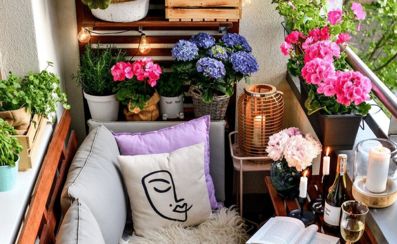 10 Fotos Inspirações para Decorar Varandas Pequenas 3 Varanda pequena com decoração encantadora com estilo moderno.