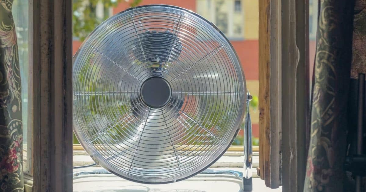 5 maneiras criativas de resfriar sua casa com ventilador. 1 5 maneiras criativas de resfriar sua casa com ventilador.