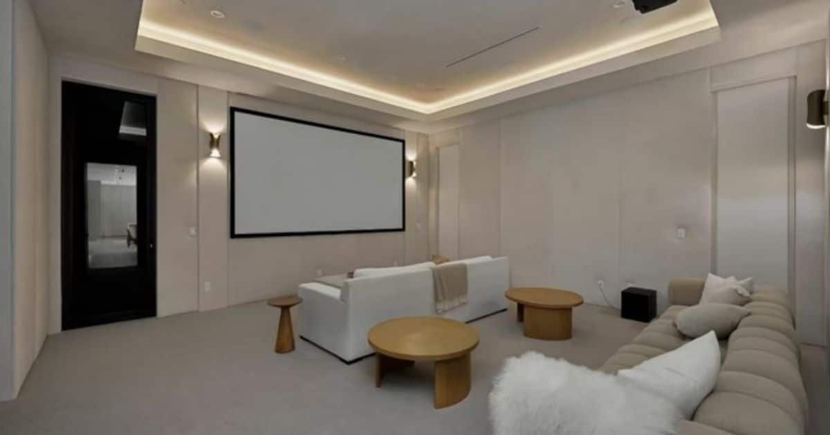 5 maneiras criativas de transformar sua sala em um cinema. 1 5 maneiras criativas de transformar sua sala em um cinema.