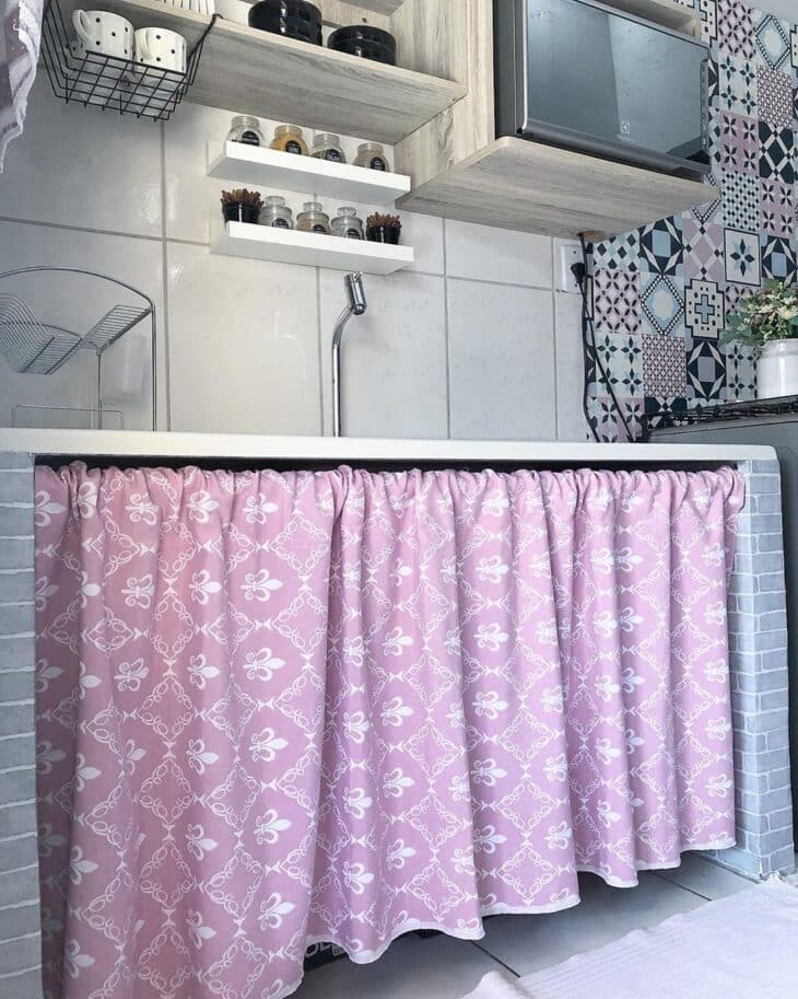 Cortinas para Pia: 10 Modelos Incríveis para Decorar sua Cozinha 1 Cortina para pia 5 em um estilo discreto.