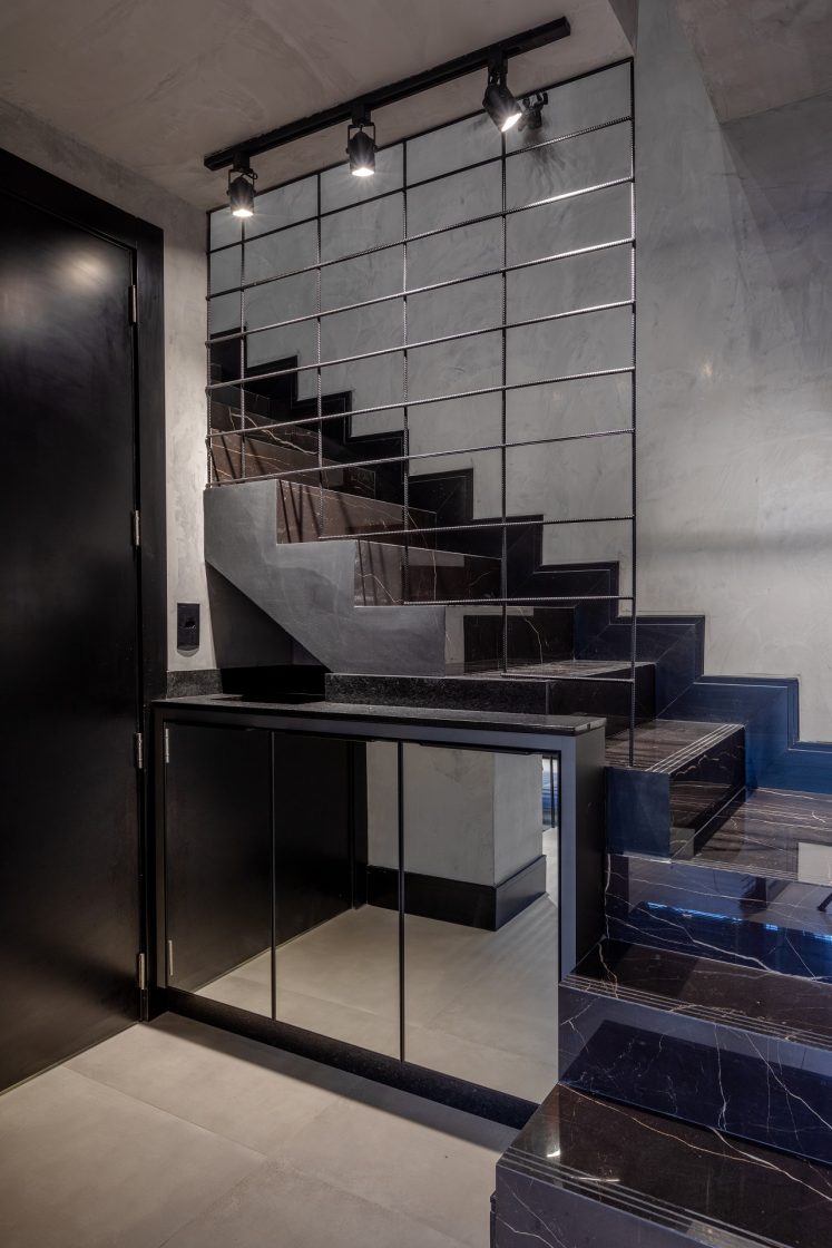 Escadas de porcelanato: segurança e beleza para os 10 projetos 5 Versatilidade do porcelanato faz do material ideal para decorações de todos os estilos.