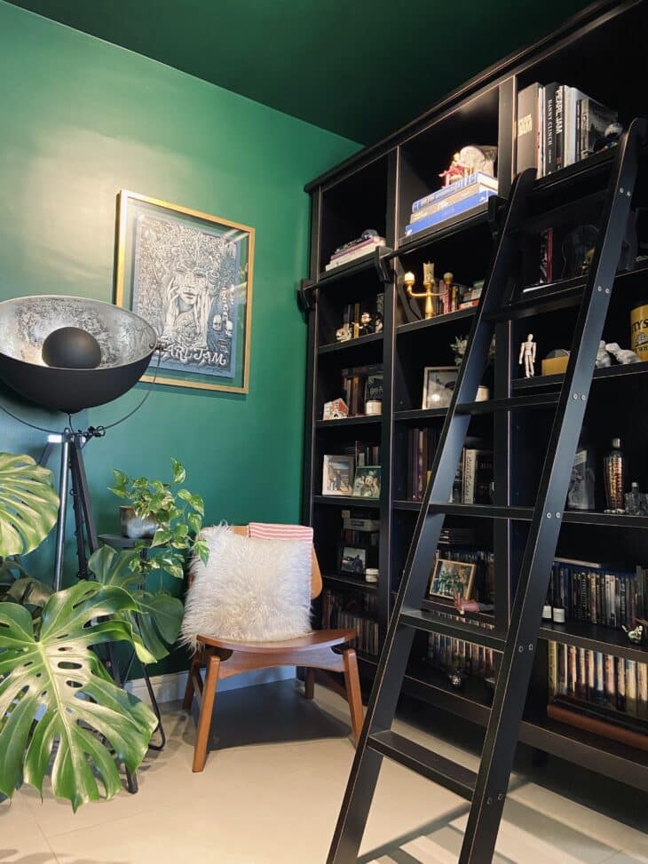 Estante de Livros: 10 Projetos para Você Expor sua Coleção 10 Estante de livros com design elegante.