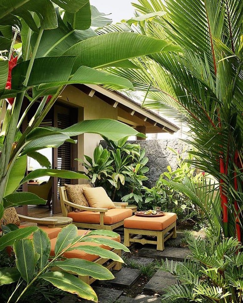 Móveis para Jardim: 10 Ideias para Inspirar sua Decoração 9 Puffs redondos que são muito charmosos.