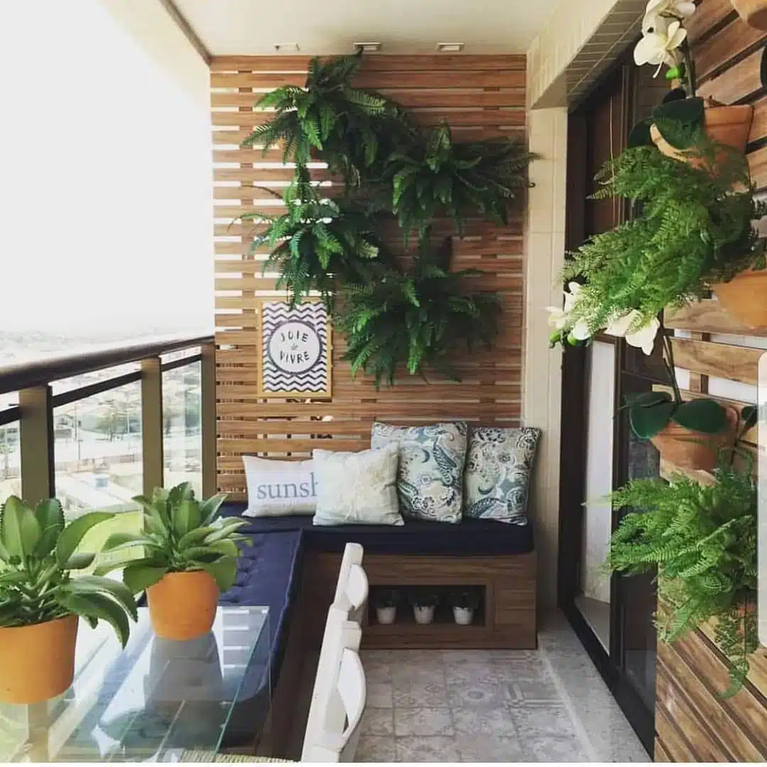 Paredes Verdes: A Solução Perfeita para Ambientes Internos 3 Paredes verdes em ambiente interno mostrando um contraste com os elementos cinzas.