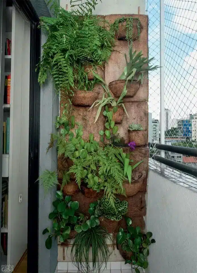 Paredes Verdes: A Solução Perfeita para Ambientes Internos 10 Painel de fibra de coco utilizado para criar um ambiente verde.