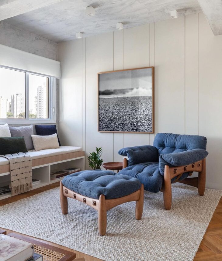10 Modelos de Poltrona Azul para Ampliar o Conforto na Decoração 7 Foto de poltrona azul 2 - Um modelo que esbanja conforto.
