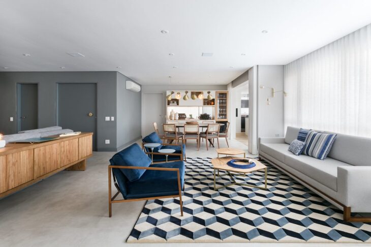 10 Modelos de Poltrona Azul para Ampliar o Conforto na Decoração 9 Foto de poltrona azul 3 - Uma peça cheia de elegância.