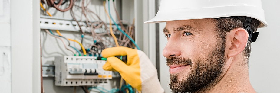 Descubra os benefícios da faculdade de Engenharia Elétrica. 1 Descubra os benefícios da faculdade de Engenharia Elétrica.