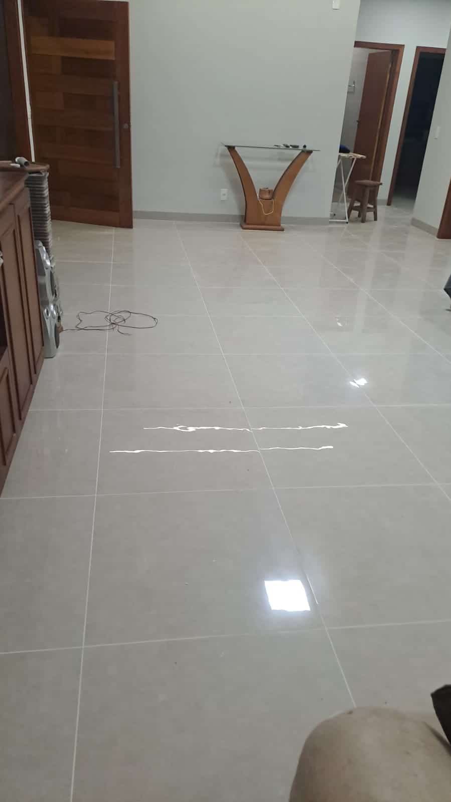 Transformando Sua Sala Grande em Dois Ambientes: Dicas para Sala de TV e Sala de Estar Transformando Sua Sala Grande em Dois Ambientes: Dicas para Sala de TV e Sala de Estar
