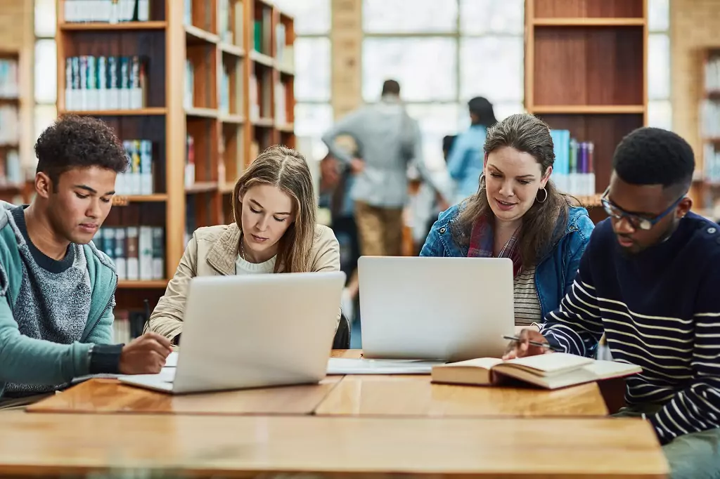 Descubra as melhores modalidades de ensino para seu futuro. 1 Descubra as melhores modalidades de ensino para seu futuro.