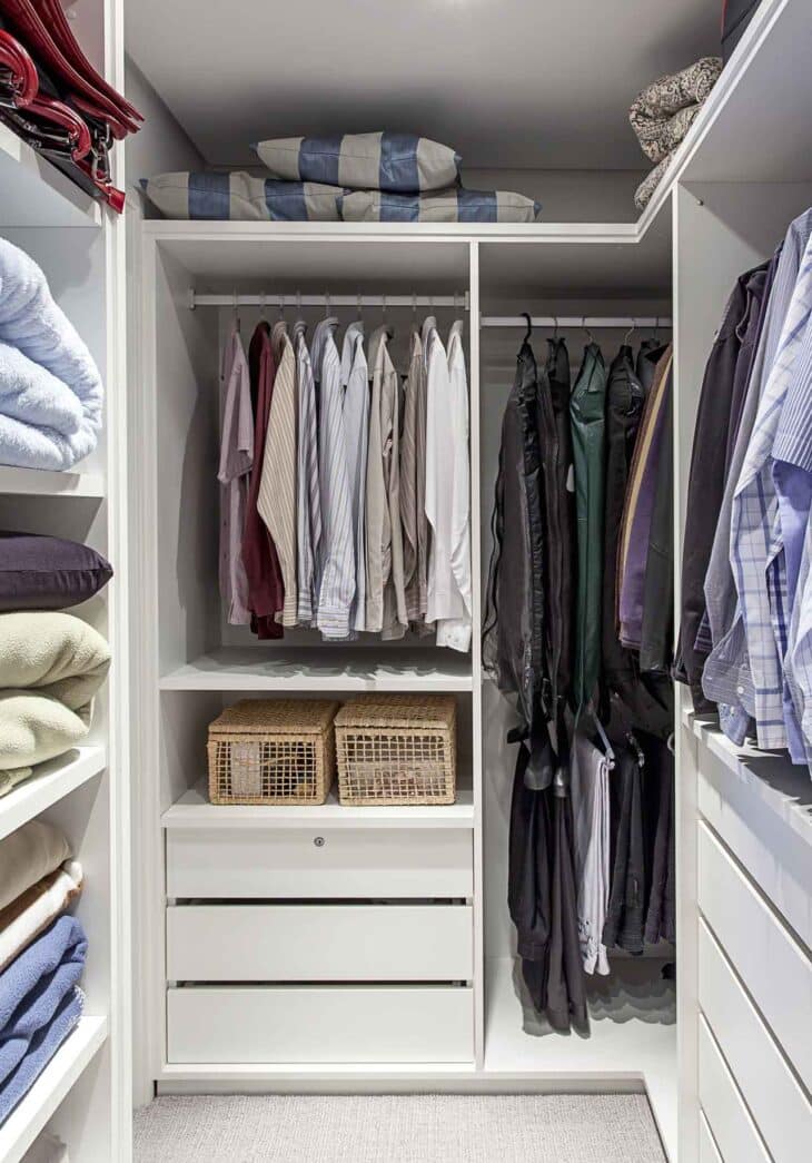 CLOSET PEQUENO: 10 IDEIAS CRIATIVAS PARA APROVEITAR O ESPAÇO 7 Foto de closet pequeno 1 - 1